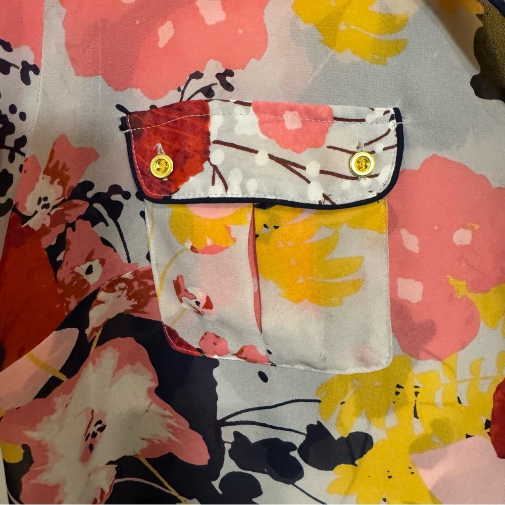 Floral Button-Up Blouse for Women’s - Picture 5 of 8